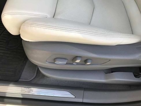 Used 2017 Cadillac XT5 Premium Luxury w/ Driver Assist Package image 12