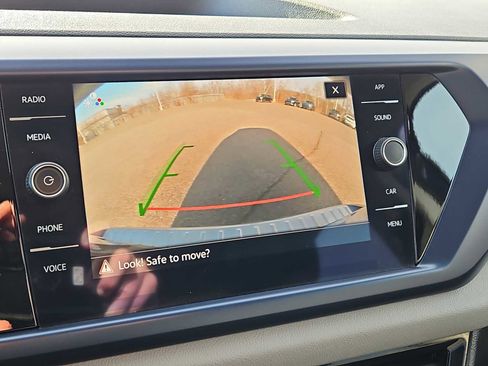 Used 2023 Volkswagen Taos SE w/ Black Wheel Package image 15