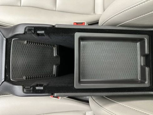 Used 2023 Cadillac XT4 Luxury w/ Cold Weather Package image 22