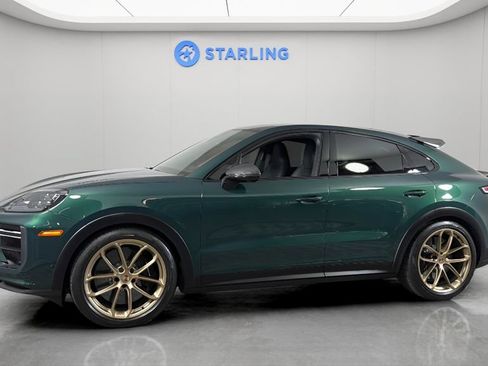 Used 2025 Porsche Cayenne Turbo GT AWD/4WD image 3