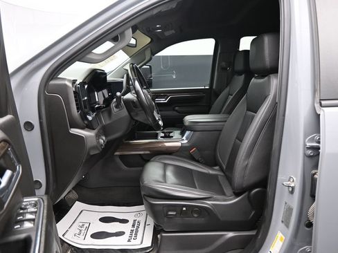 Used 2024 Chevrolet Silverado 3500 LT w/ Safety Package AWD/4WD image 9