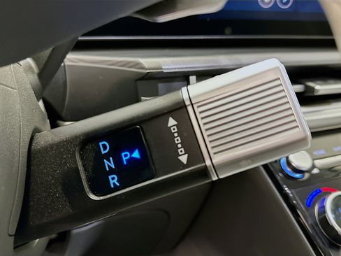 Used 2025 Hyundai Santa Fe SEL image 24