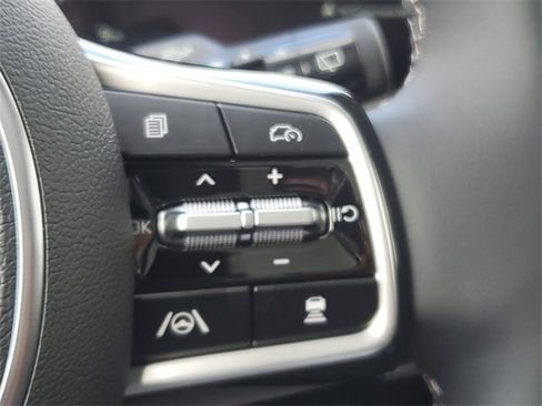 New 2025 Kia Sorento SX Prestige image 25