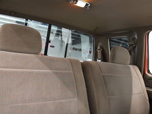 Used 1994 Ford F150 XL image 19