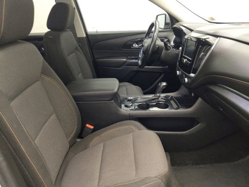 Used 2019 Chevrolet Traverse LT FWD image 21