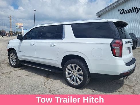 Used 2021 Chevrolet Suburban Premier w/ Premium Package AWD/4WD image 20