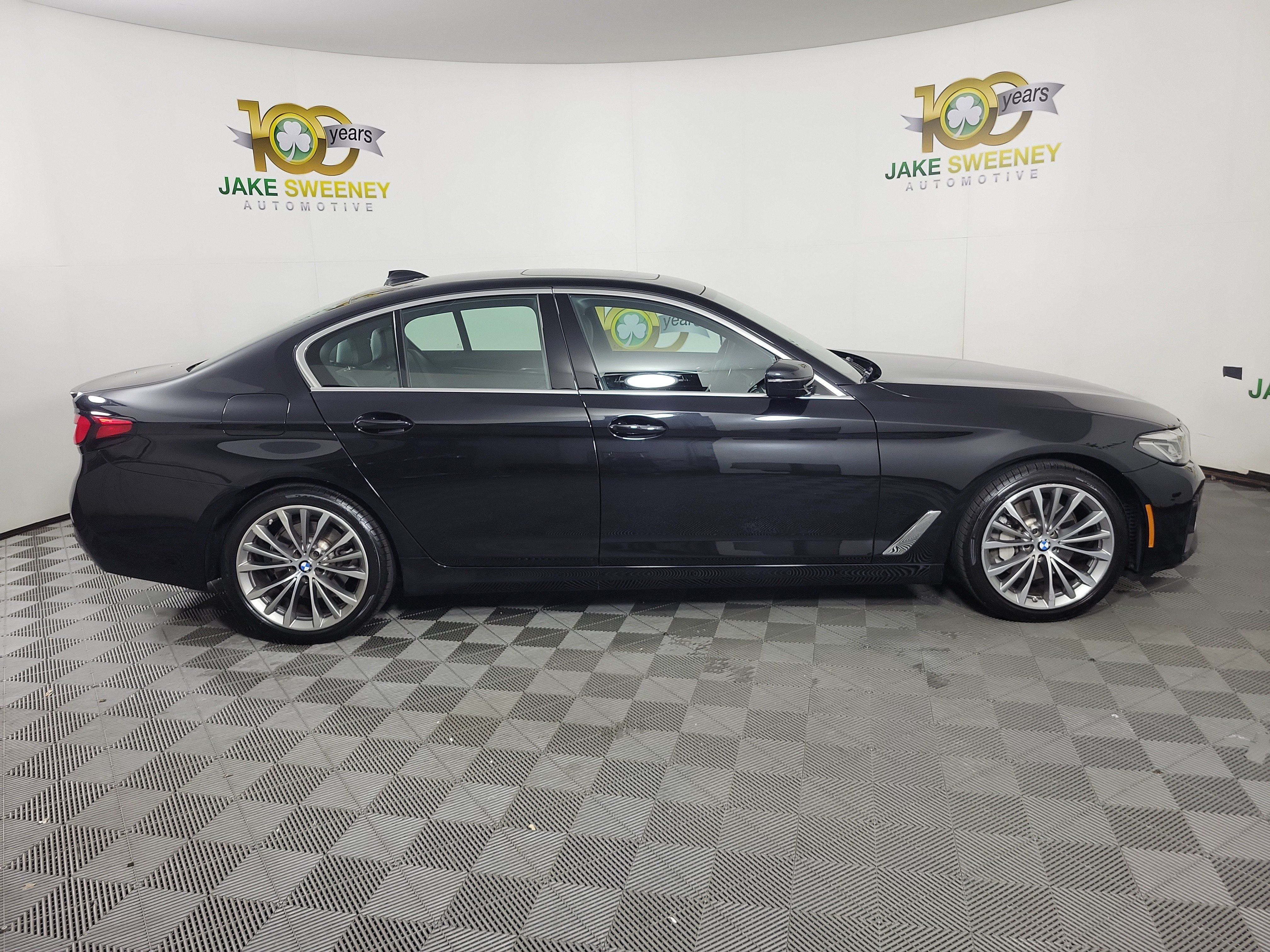 Certified 2023 BMW 530i xDrive w/ Premium Package AWD/4WD image 8