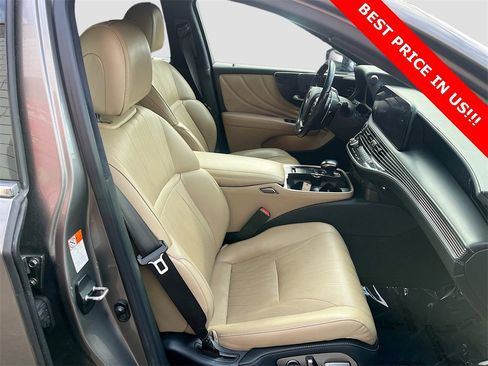 Used 2021 Lexus LS 500 AWD image 30