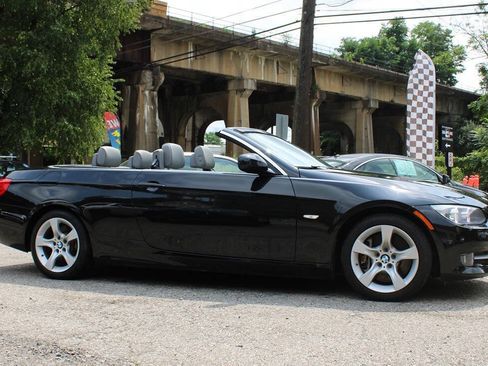 Used 2013 BMW 335i Convertible RWD image 12