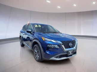 Used 2023 Nissan Rogue S image 1