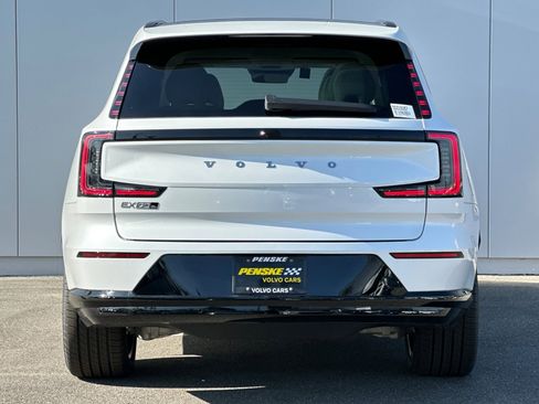 New 2025 Volvo EX90 Plus w/ Protection Package Premier image 4
