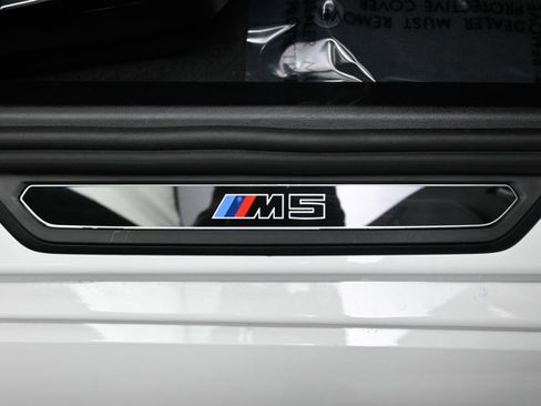 Used 2026 BMW M5 w/ Carbon Package image 60