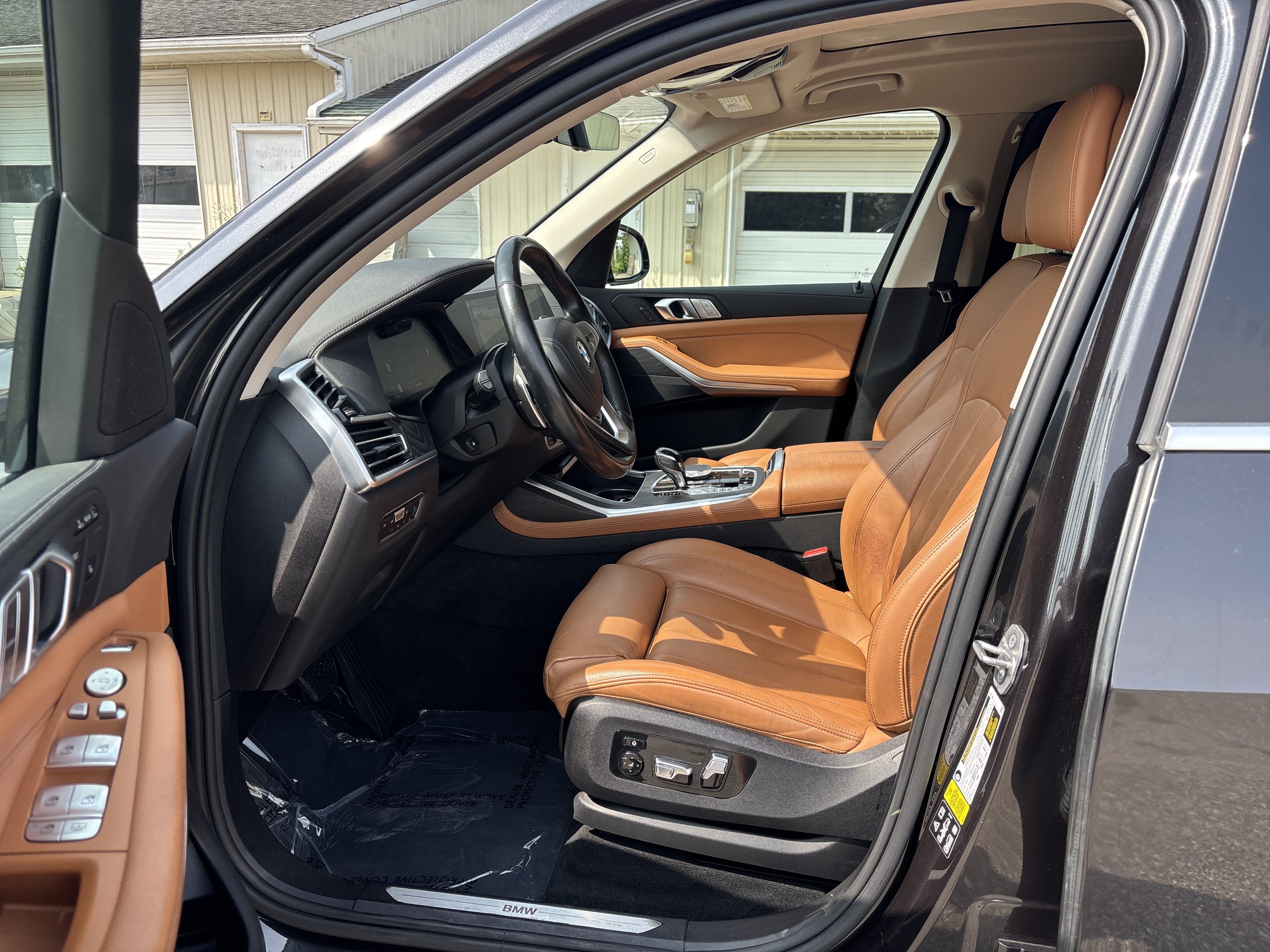 Used 2022 BMW X7 xDrive40i w/ Premium Package AWD/4WD image 14