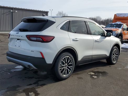 New 2026 Ford Escape SE w/ PHEV Premium Package image 5