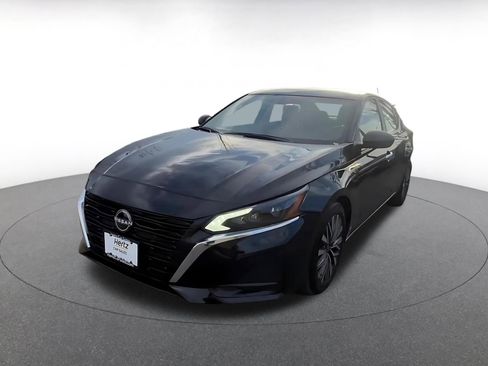 Used 2025 Nissan Altima 2.5 SV image 7