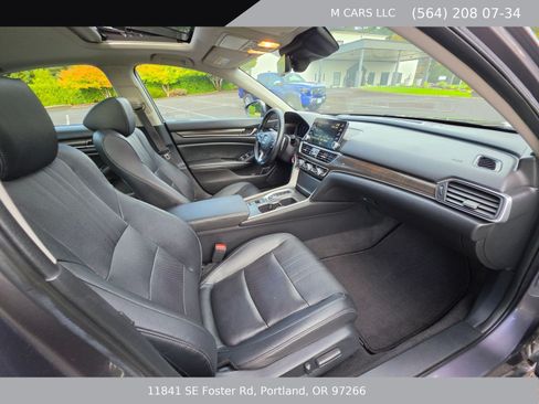 Used 2019 Honda Accord Touring image 12