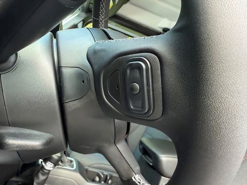 New 2025 Jeep Gladiator Rubicon image 15