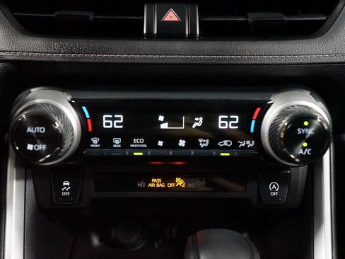 Certified 2023 Toyota RAV4 XLE FWD image 20