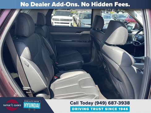 Certified 2024 Hyundai Palisade SEL FWD image 17