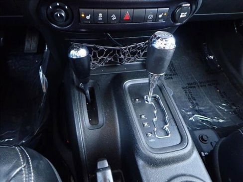 Used 2016 Jeep Wrangler Unlimited Rubicon image 20