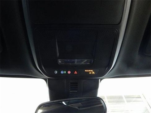 Used 2025 Buick Enclave Preferred image 26