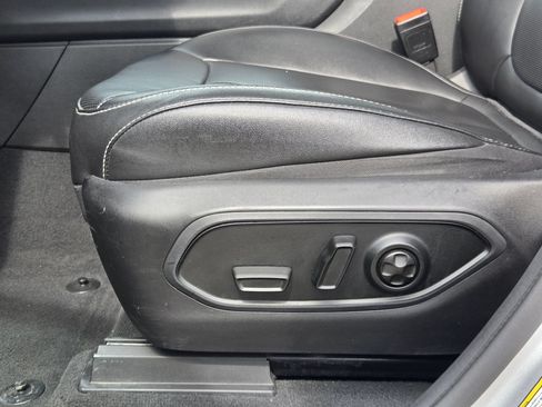 Used 2024 Jeep Grand Cherokee L Limited w/ Luxury Tech Group II AWD/4WD image 23