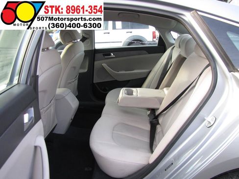 Used 2017 Hyundai Sonata SE FWD image 13