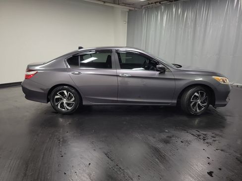 Used 2016 Honda Accord LX image 10