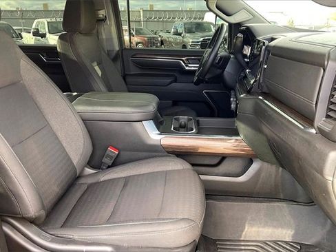 Used 2024 Chevrolet Silverado 2500 LT image 7