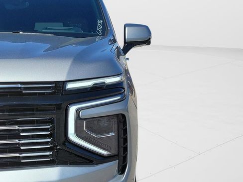 New 2026 Chevrolet Suburban High Country AWD/4WD image 17