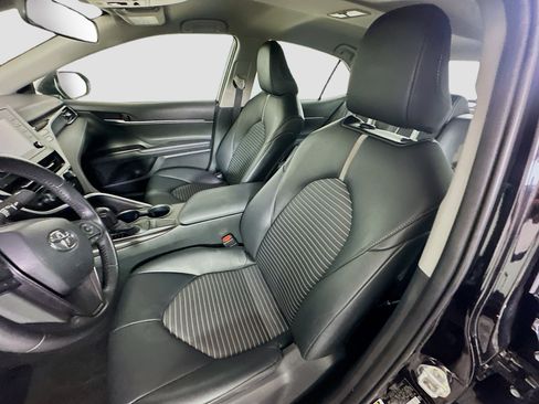 Used 2024 Toyota Camry SE FWD image 13