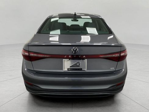 New 2025 Volkswagen Jetta SE image 4