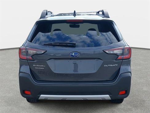 Used 2025 Subaru Outback Limited image 6
