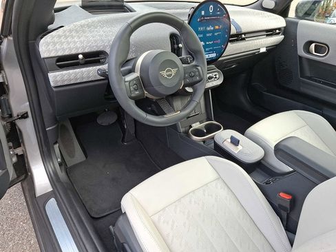 Certified 2025 MINI Cooper S image 10