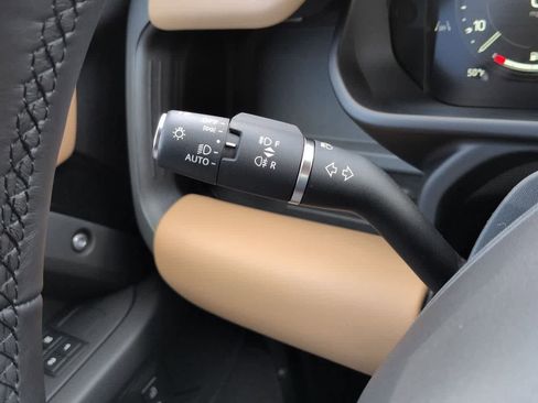 New 2026 Land Rover Defender 130 X-Dynamic SE AWD/4WD image 29