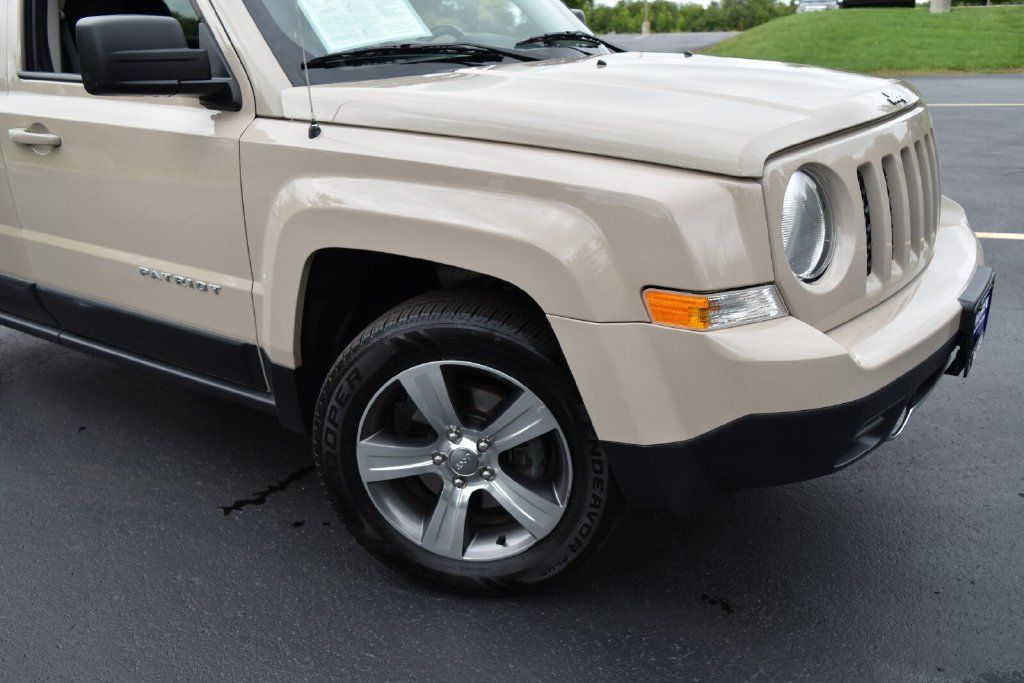 Used 2017 Jeep Patriot High Altitude FWD image 4