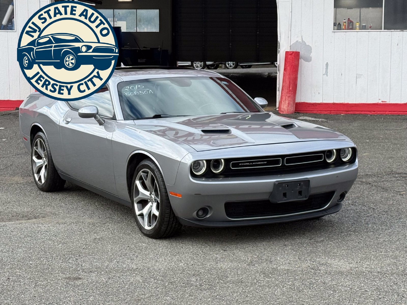 Used 2015 Dodge Challenger SXT Plus RWD image 10