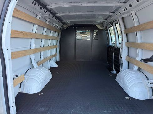Used 2024 GMC Savana 2500 w/ Driver Convenience Package image 13