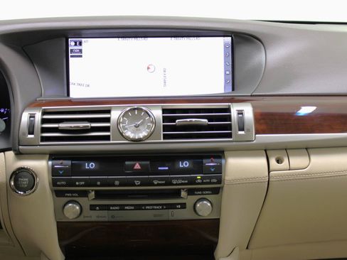 Used 2017 Lexus LS 460 w/ Comfort Package RWD image 53