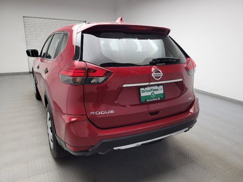 Used 2017 Nissan Rogue S AWD/4WD image 6