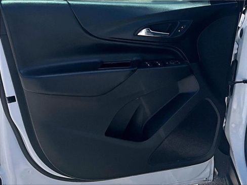 Used 2020 Chevrolet Equinox LT image 17