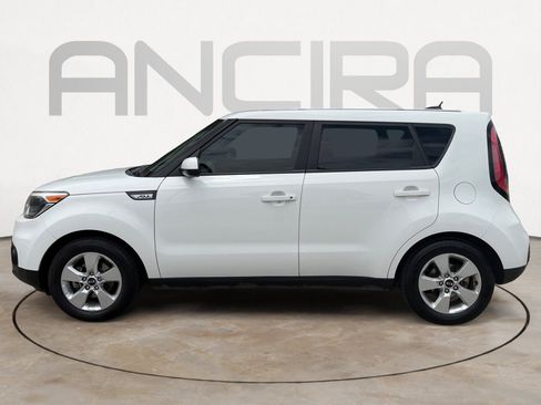 Used 2017 Kia Soul FWD image 7