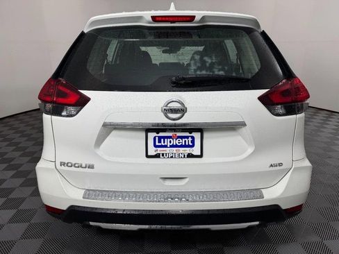 Used 2020 Nissan Rogue S image 5