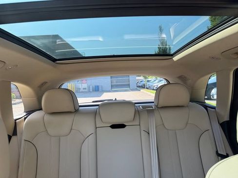 Used 2023 Audi Q5 e Prestige AWD/4WD image 6