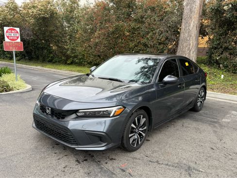 Used 2023 Honda Civic EX-L image 2