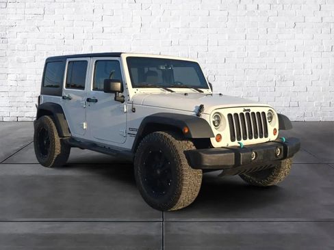 Used 2015 Jeep Wrangler Unlimited Sport w/ Quick Order Package 24S AWD/4WD image 2