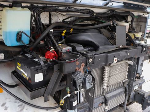 Used 2019 Ford E-450 and Econoline 450 Super Duty RWD image 14