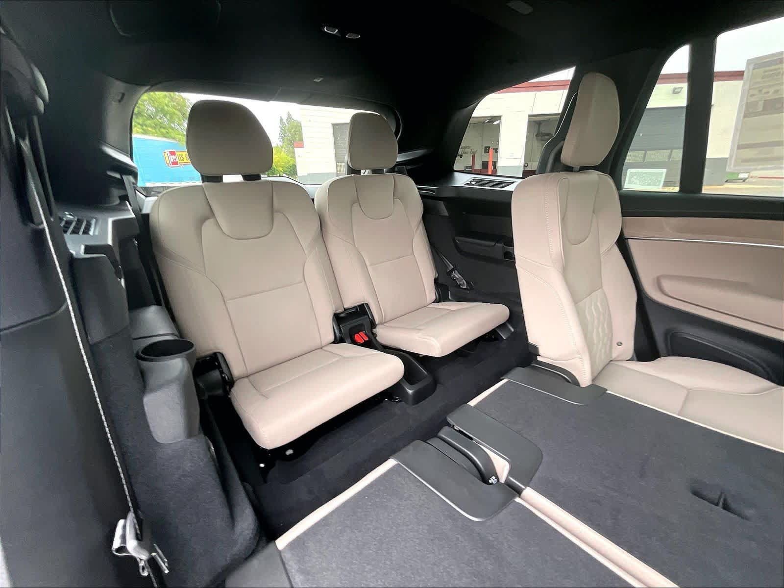 New 2027 Volvo XC90 B6 Plus AWD/4WD image 28