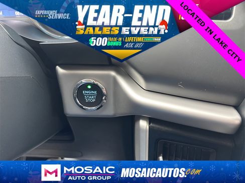 Used 2024 Ford Expedition XLT image 32