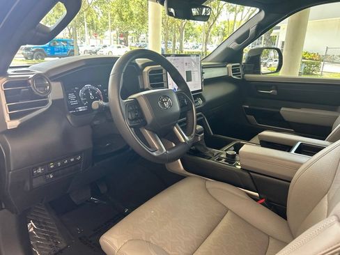 Used 2025 Toyota Tundra Limited AWD/4WD image 7